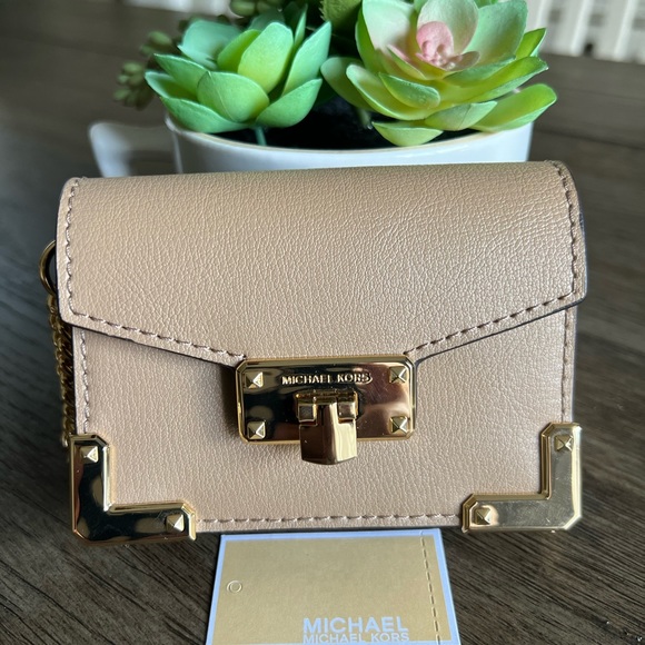 Michael Kors Handbags - MICHAEL KORS CARD HOLDER